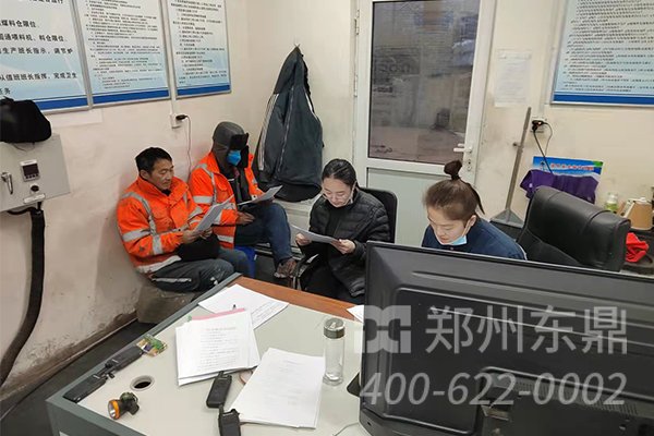 全球首例上海地铁2号线敞开“双卡双待”新形式